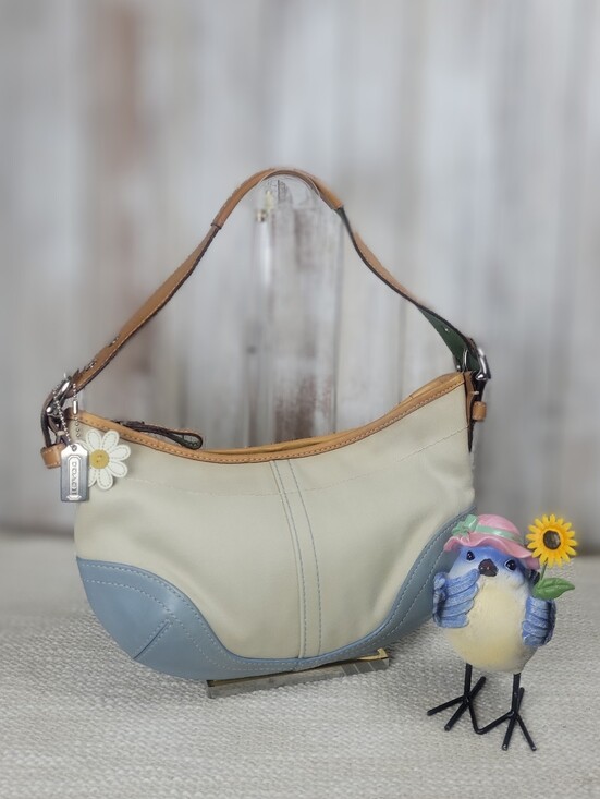 Coach Handbags - Vintage Coach Shoulder Bag EUC